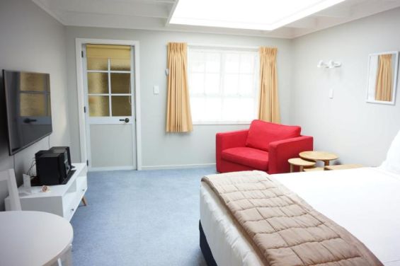 Studio Unit with Spa - living area